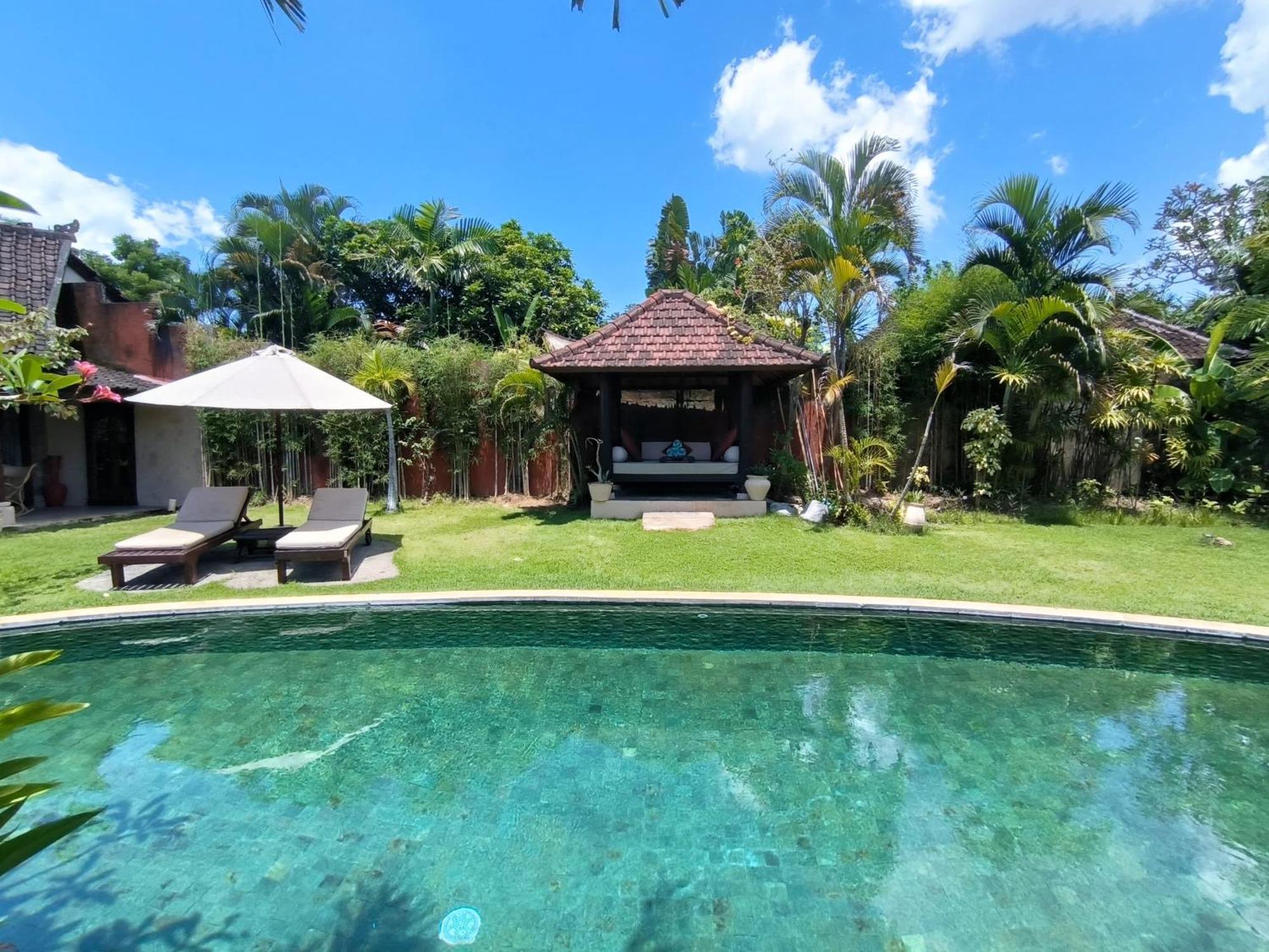 Villa Plawa Asri Seminyak Eksteriør billede